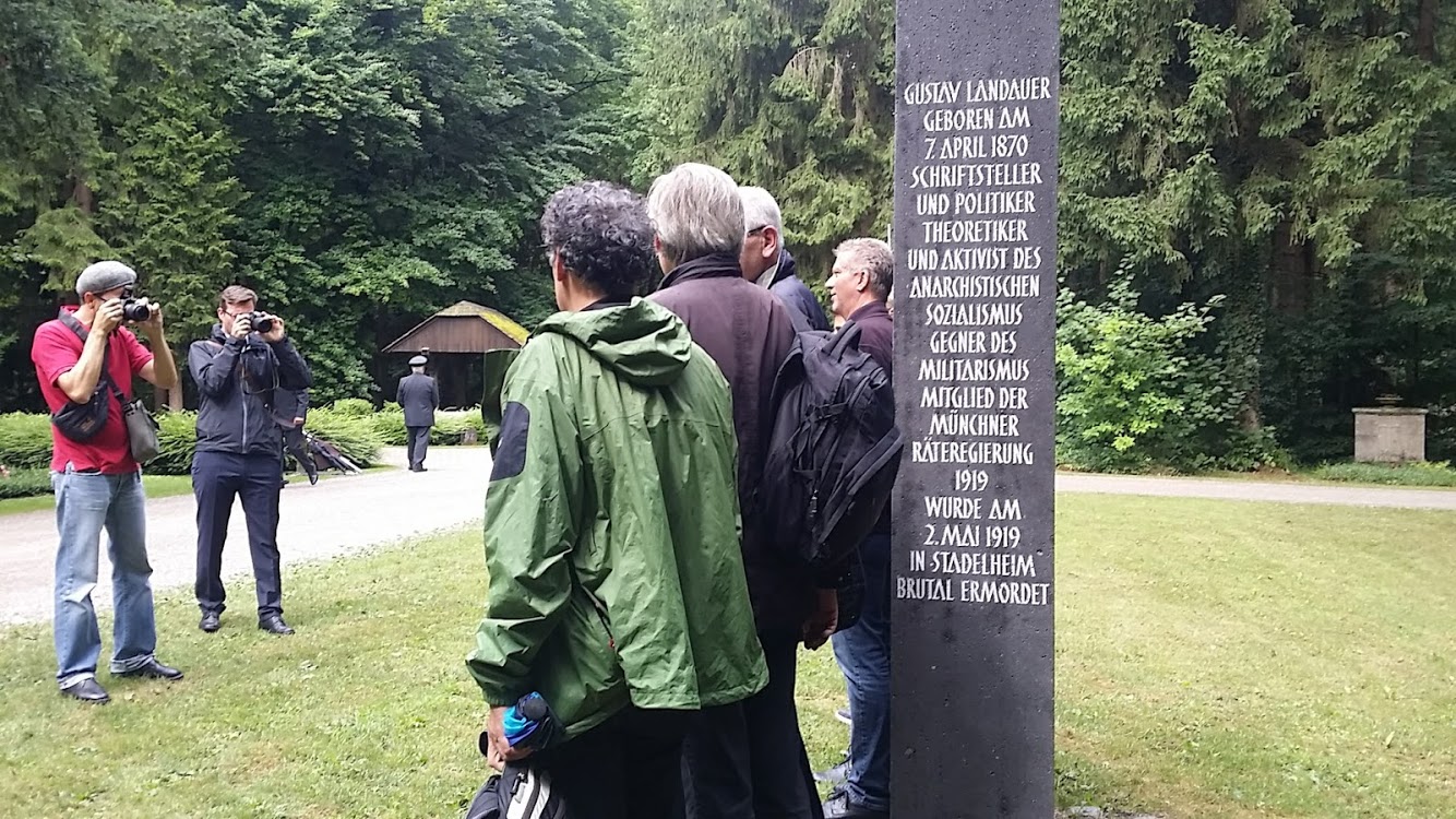 Gewalt & Hierarchie in Bayern: Unendlichkeitshaft & Tod